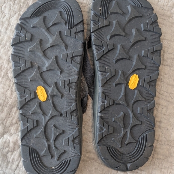 Merrell Gray Flip Flops - Picture 4 of 7